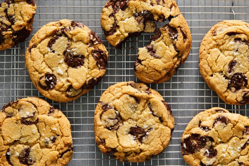 You are currently viewing How to Bake Chocolate Chip Cookies Like a Pro