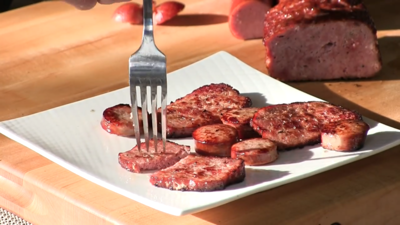 You are currently viewing Smoked Kielbasa Recipe – How to Make it From Scratch